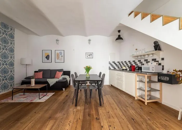 Apartment Cozy 1br Duplex Near Center By Hm *